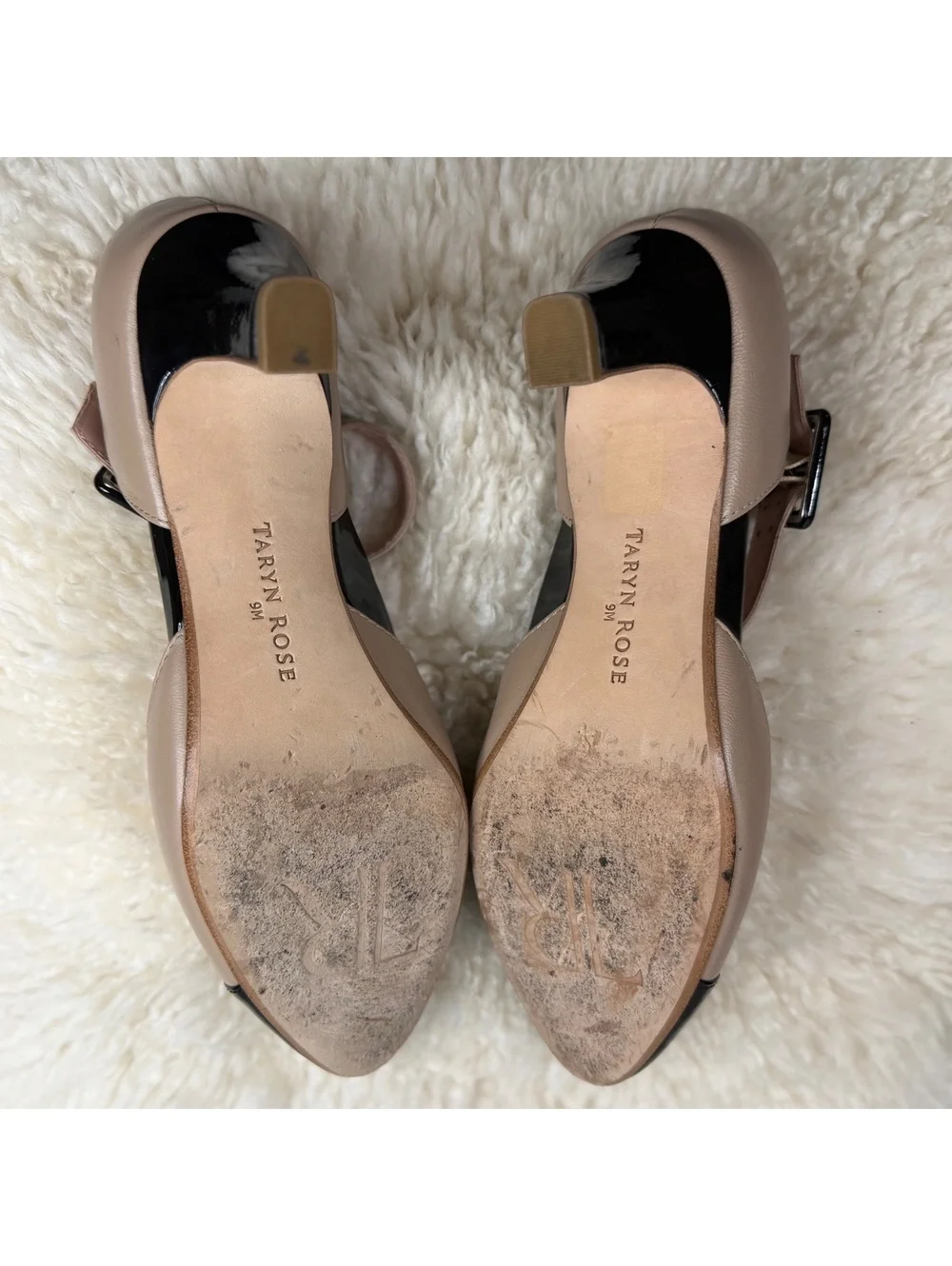 Taryn Rose Women’s Beige Black Cap Toe Ankle Strap Pumps Block Heel Size 9